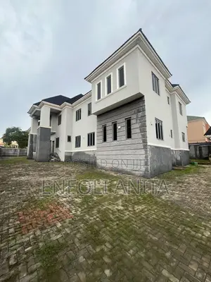 5bdrm Duplex in Life Camp for sale