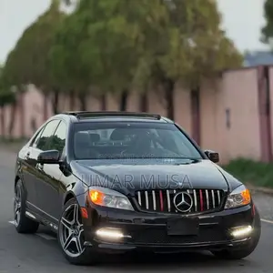 Mercedes-Benz C300 2012 Black