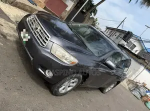 Toyota Highlander 2010 Gray