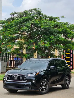 Toyota Highlander 2023 Black