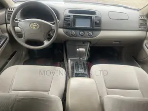 Toyota Camry LE 4dr Sedan (2.4L 4cyl 5A) 2005 Red
