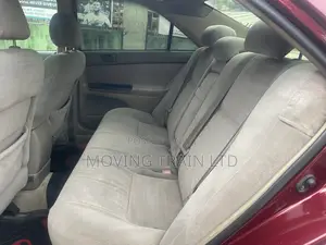 Toyota Camry LE 4dr Sedan (2.4L 4cyl 5A) 2005 Red