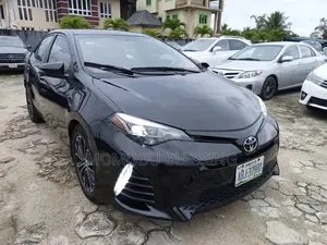 Toyota Corolla 2016 Black