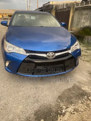 Toyota Camry SE 4dr Sedan (2.5L 4cyl 6A) 2017 Blue