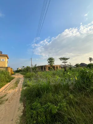 Land for Sale – Prime Location A Well-Positioned 350sqm Bare Land