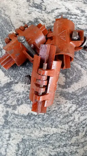 Red Scaffolding Connector