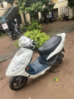 Kymco 2020 White
