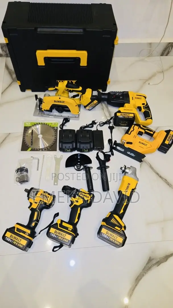 Dewalt 6-in-1 Cordless Power Tools Combo Kit