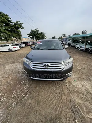 Toyota Highlander 2013 Gray
