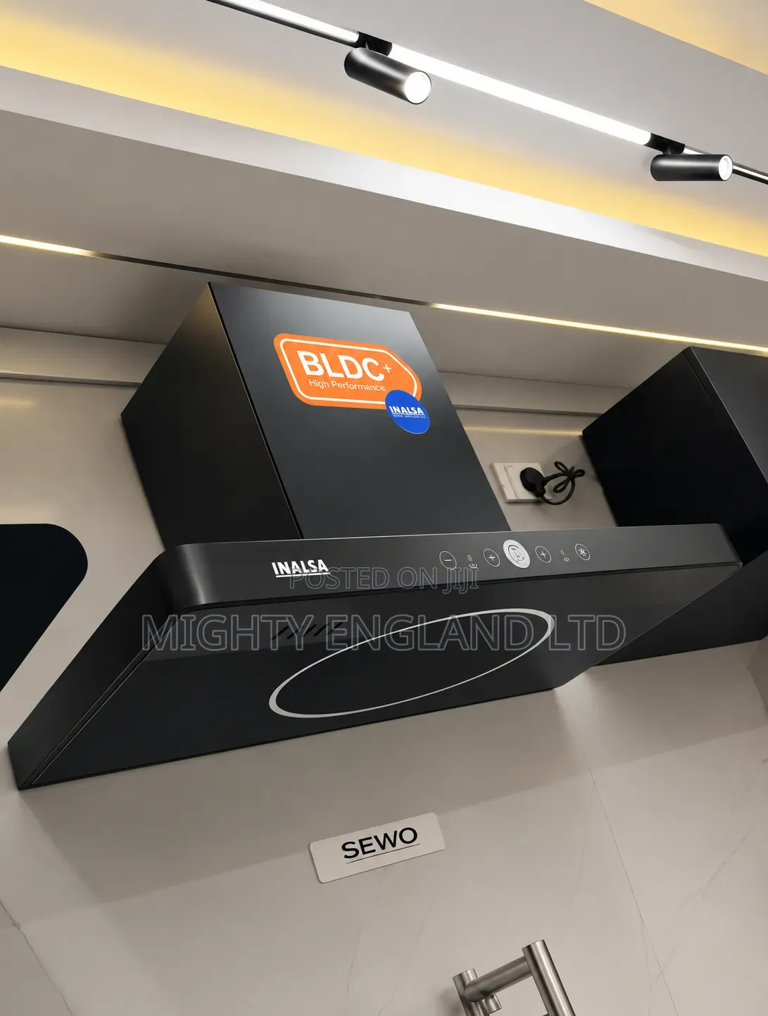 Quality Kitchen Range Hood With a Black Tempered Glass Touch Panel
