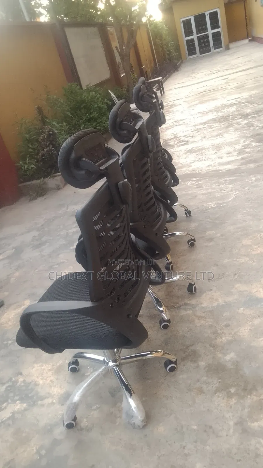 Victory Office Chair With Headrest