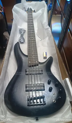Ibanez Sr305eb Glo 5-Strings Bass Guitar