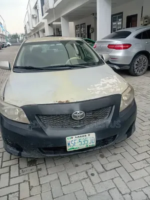 Toyota Corolla 2010 Silver