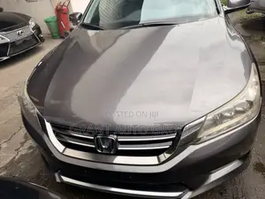 Honda Accord Touring 4dr Sedan FWD (3.5L 6cyl 6A) 2013 Gray