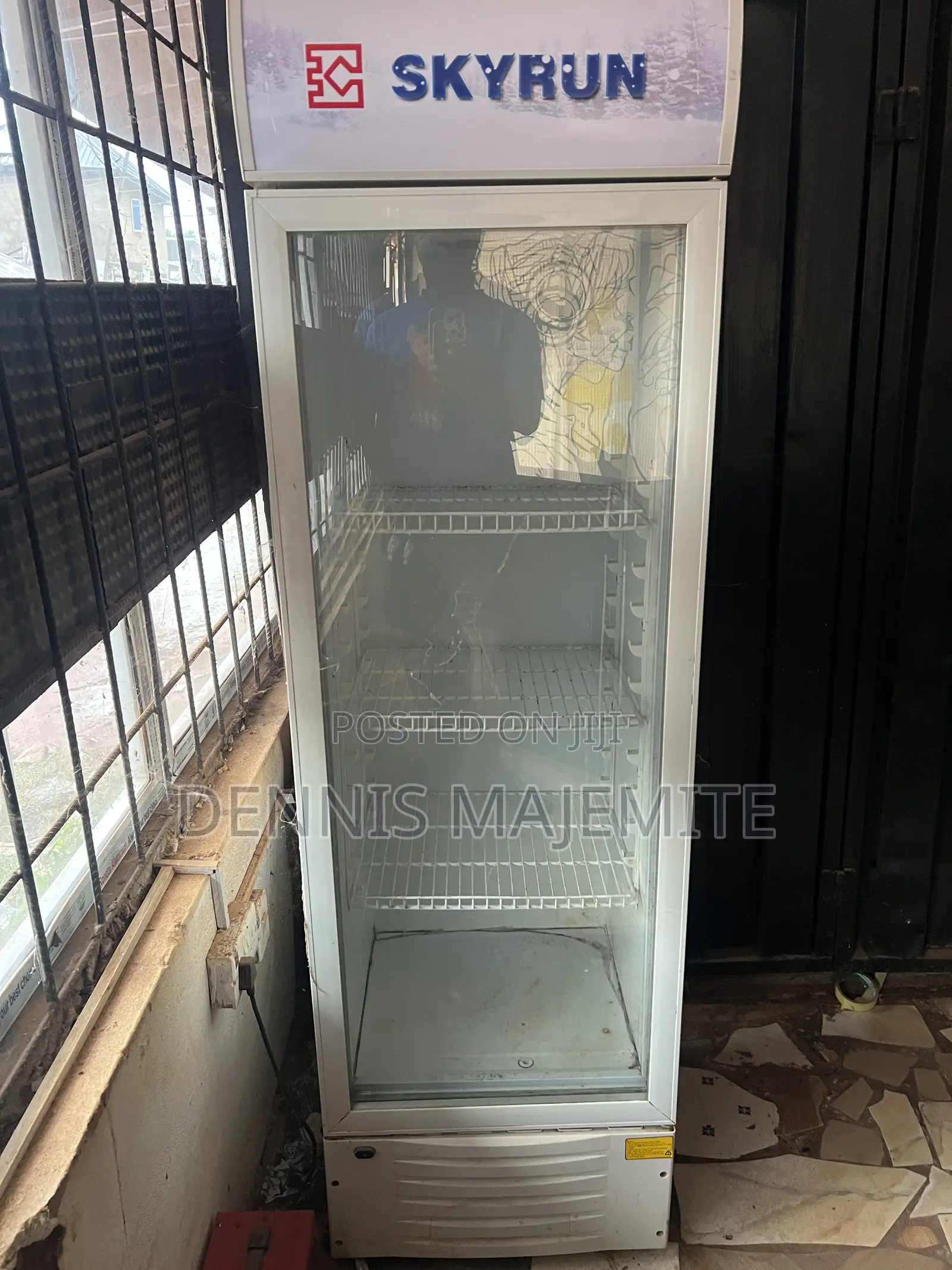 Skyrun Showcase Display Chiller