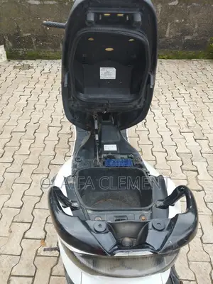 Yamaha Majesty 2007 White