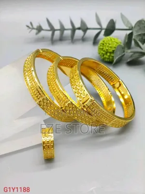 Luxury Accessories, Both Male and Female,Premium Quality, None Tanish
