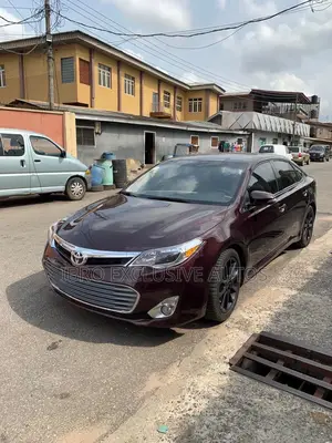 Toyota Avalon XLE Premium 4dr Sedan (3.5L 6cyl 6A) 2014
