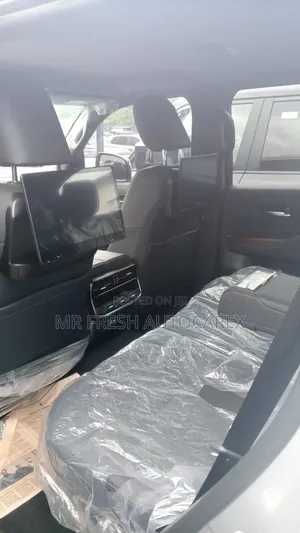 New Toyota Land Cruiser 2025 Gray