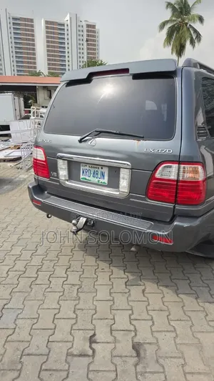 Lexus LX 470 Sport Utility 2004 Gray