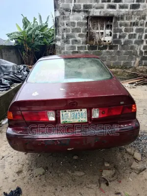 Toyota Camry 2001 Red