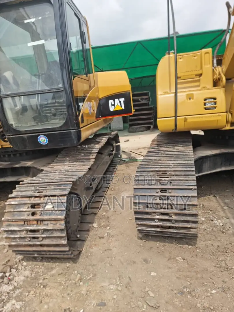 Cat 320dl Excavator