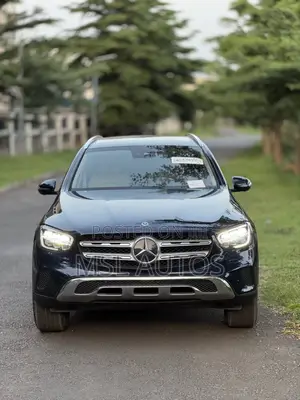 Mercedes-Benz GLC-Class 2021 Blue
