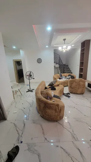 3bdrm Duplex in Dawaki for rent