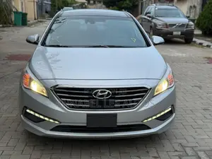 Hyundai Sonata Limited 4dr Sedan (2.4L 4cyl 6A) 2015 Gray