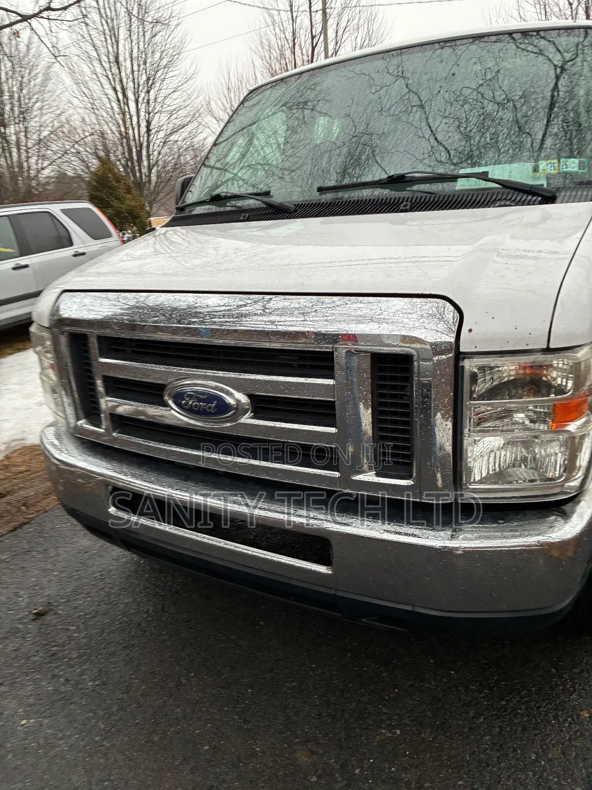 Ford E250 2013 White