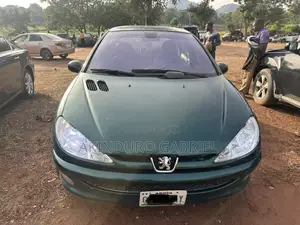 Peugeot 206 2010 Green