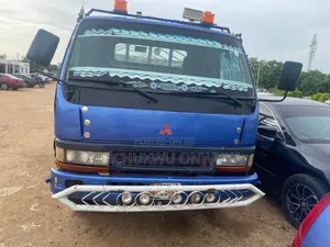 Mitsubishi Canter 2010 Blue