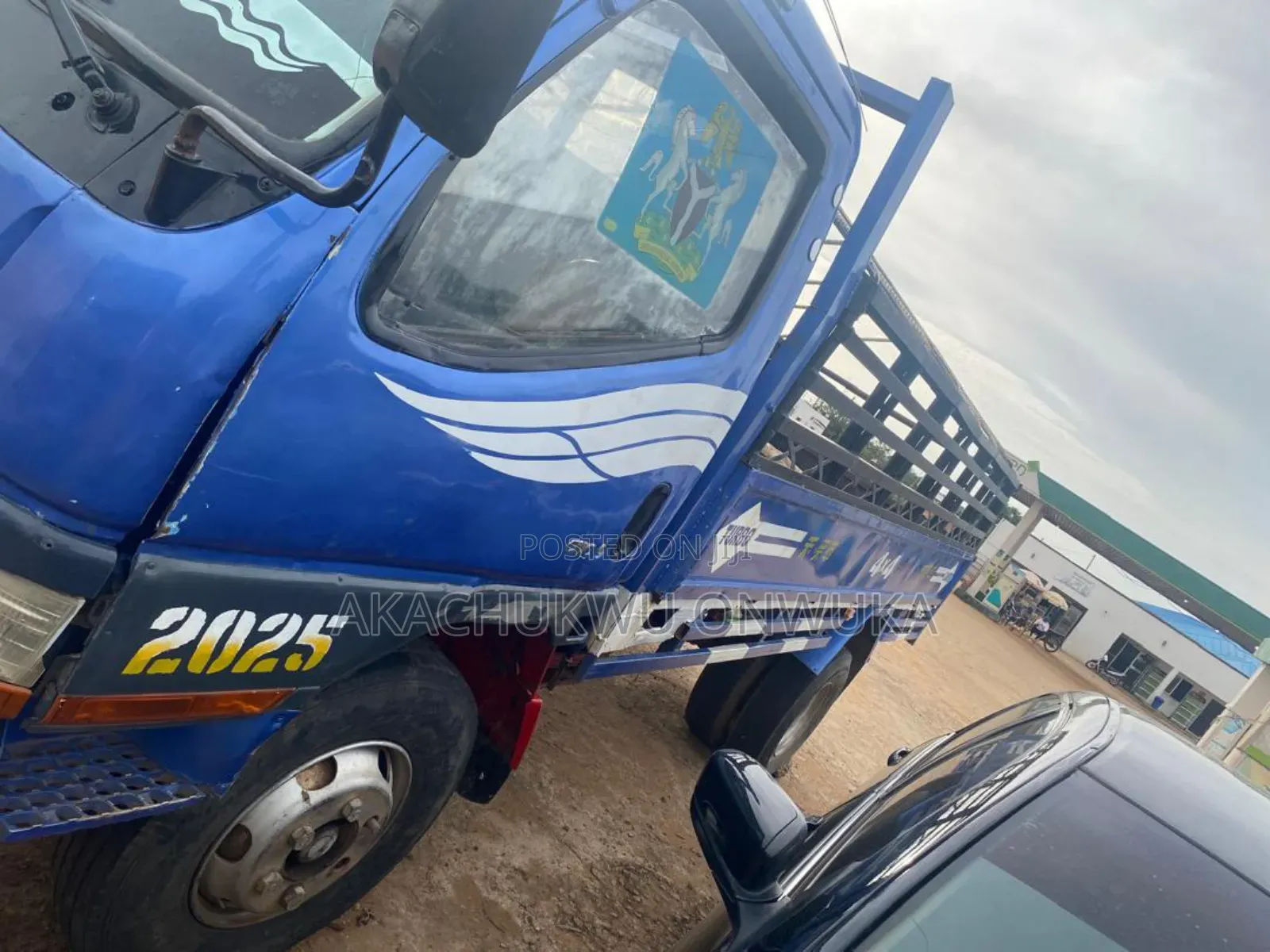 Mitsubishi Canter 2010 Blue