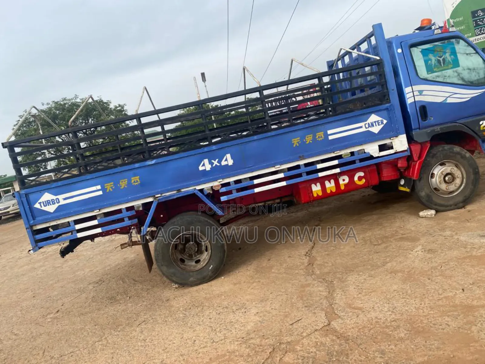 Mitsubishi Canter 2010 Blue