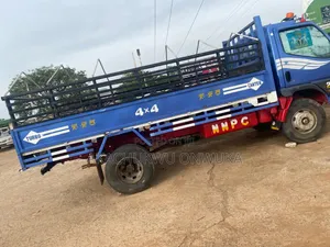 Mitsubishi Canter 2010 Blue