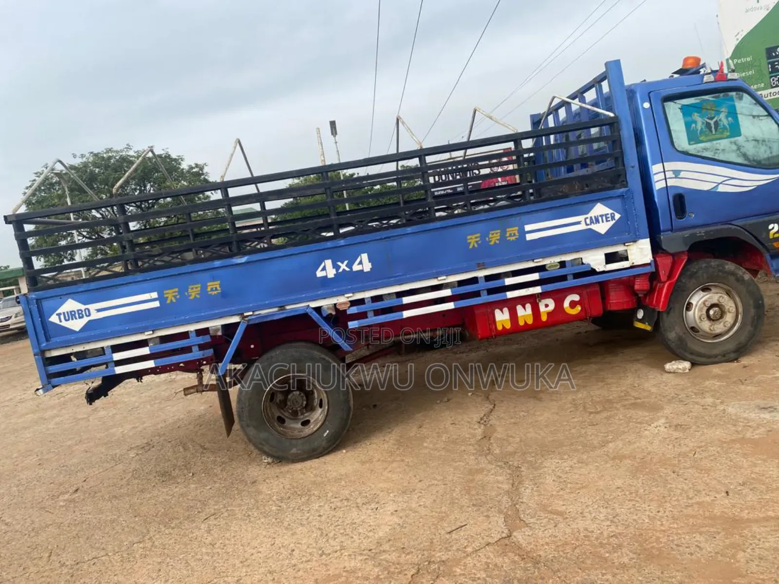 Mitsubishi Canter 2010 Blue