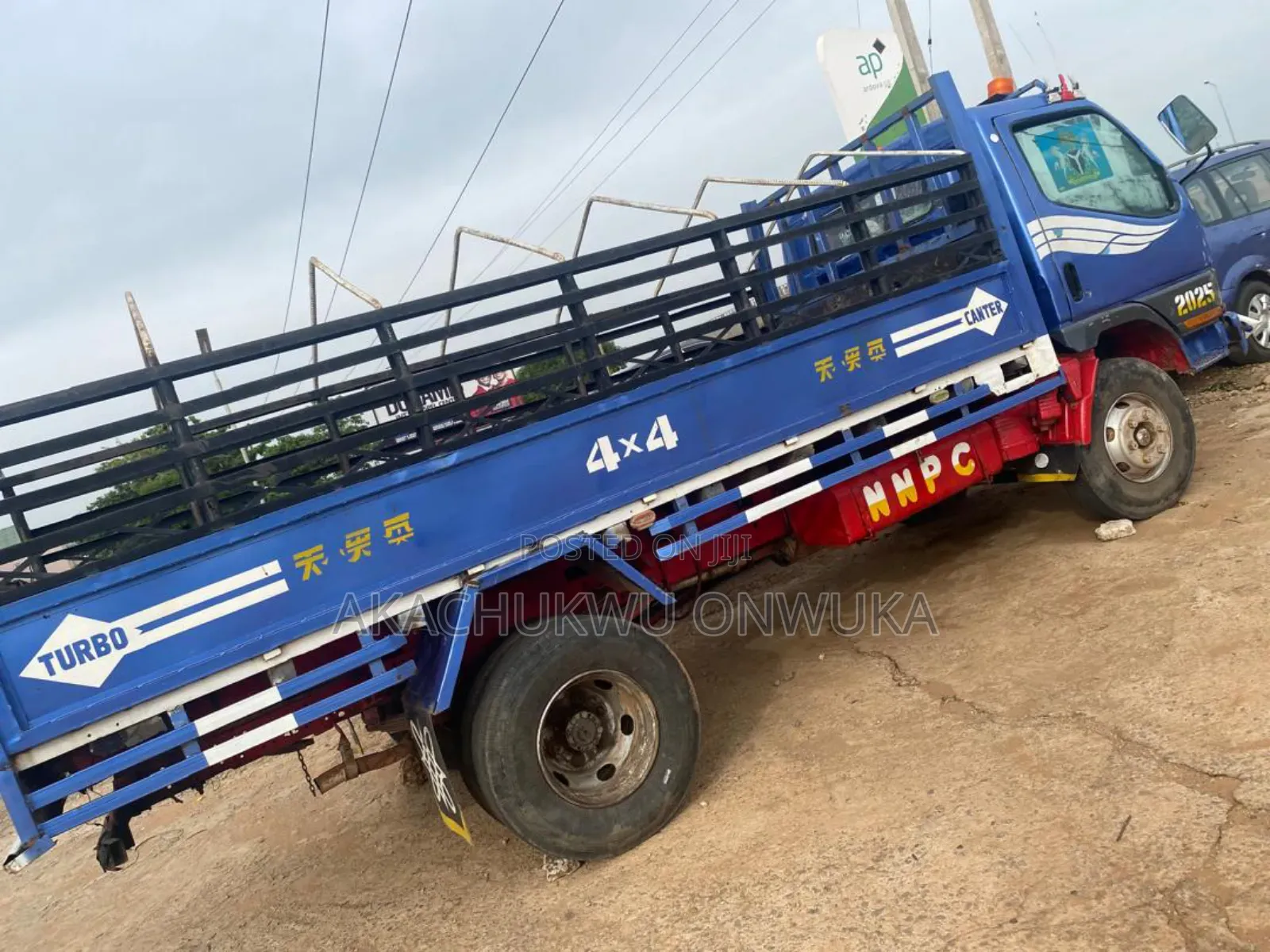 Mitsubishi Canter 2010 Blue