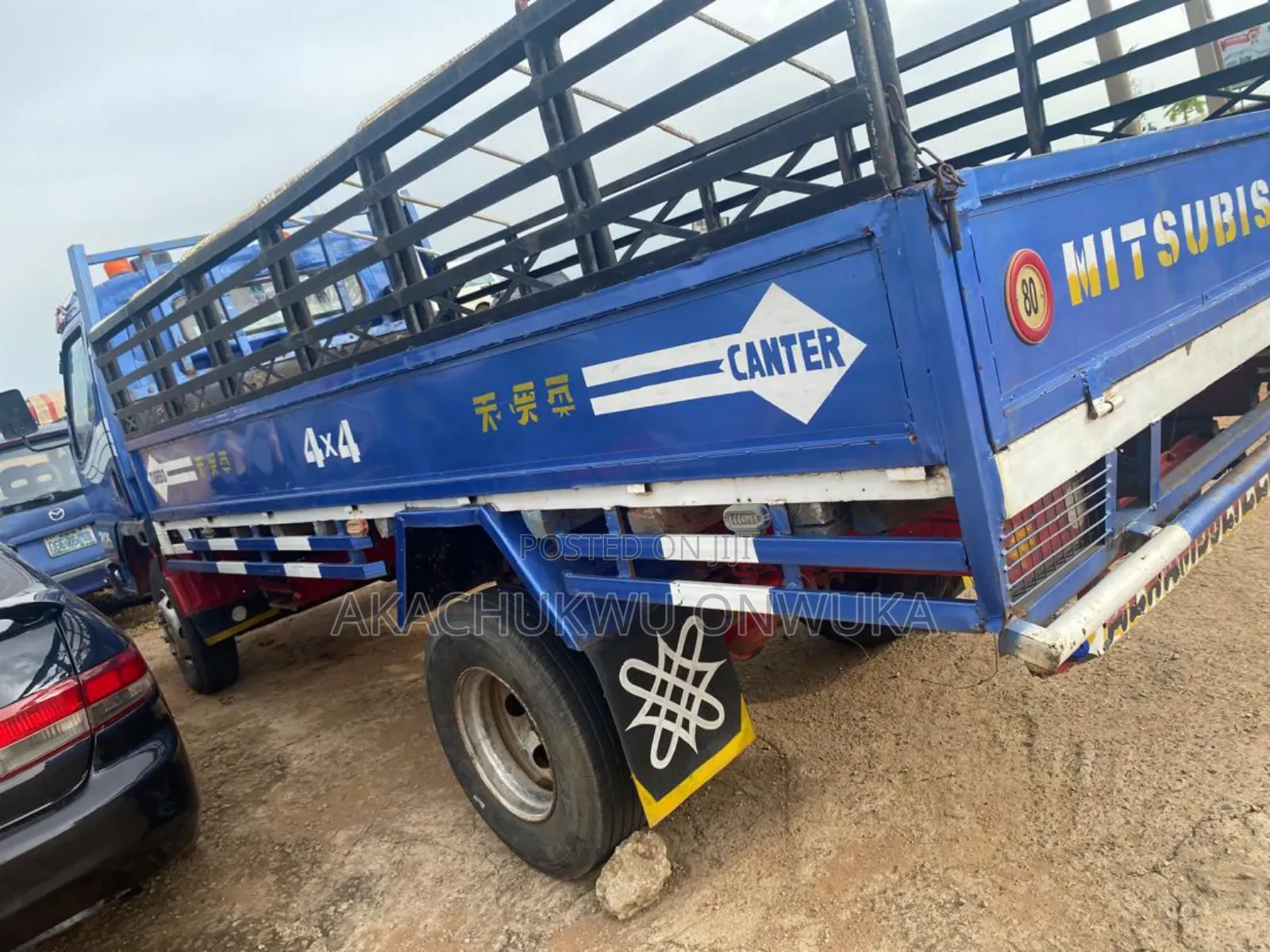 Mitsubishi Canter 2010 Blue