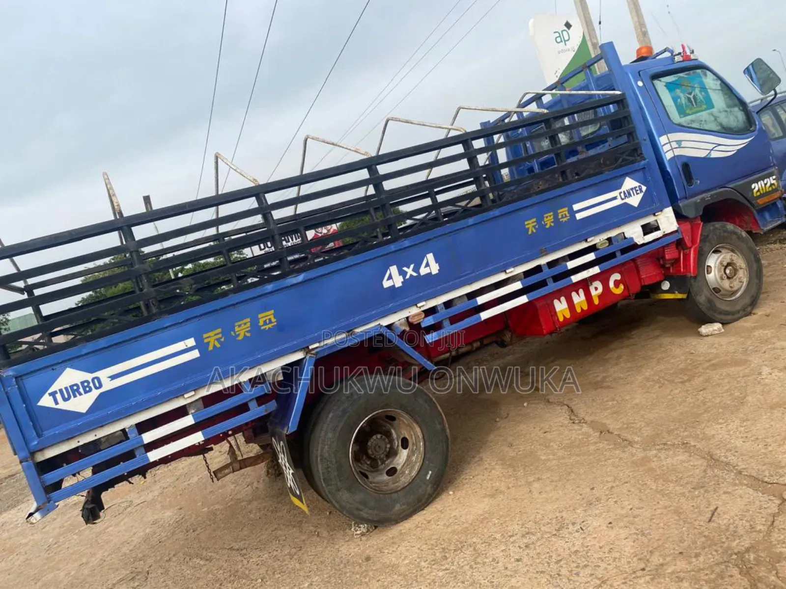 Mitsubishi Canter 2010 Blue