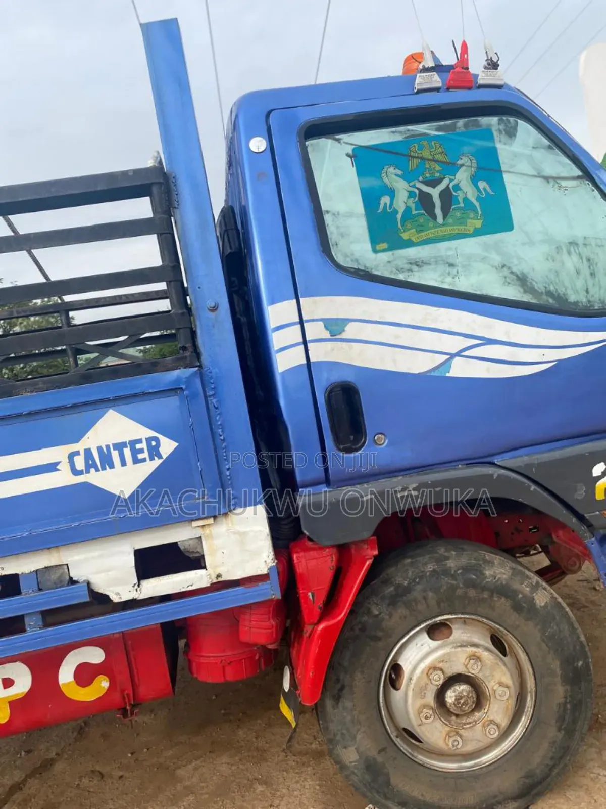 Mitsubishi Canter 2010 Blue