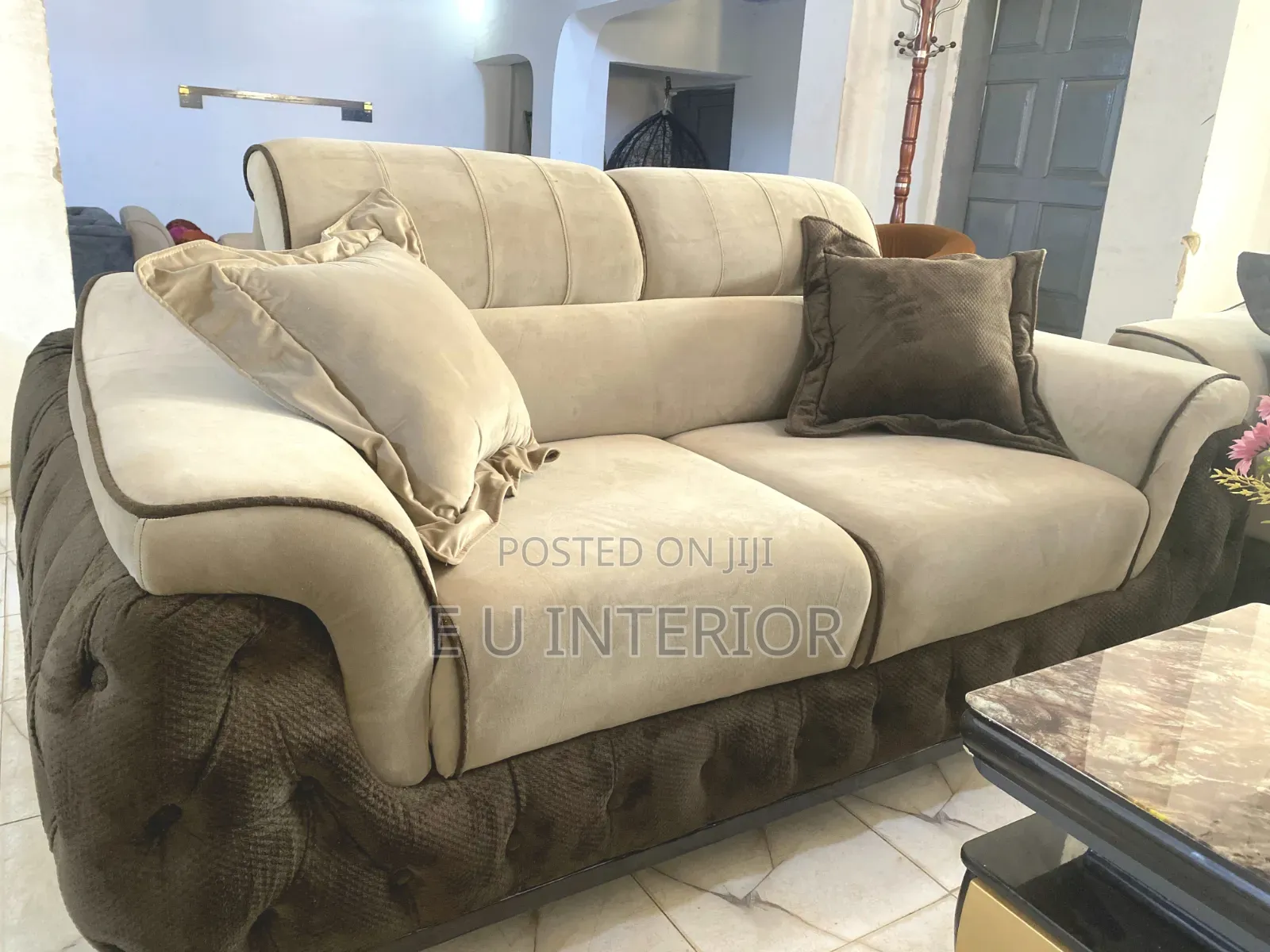 Down-Based Tufti, 7 Seater Parlour Sofa.