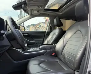 Toyota Highlander XLE 2022 Gray