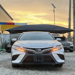 Toyota Camry XSE (2.5L 4cyl 8A) 2019 Silver