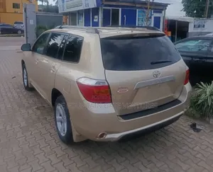 Toyota Highlander 2009 Gold