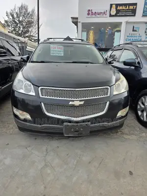 Chevrolet Traverse 2LT 2012 Black
