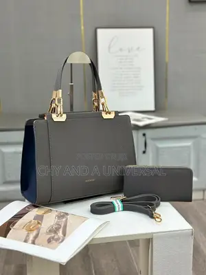 Chrisrosy Handbag With Purse