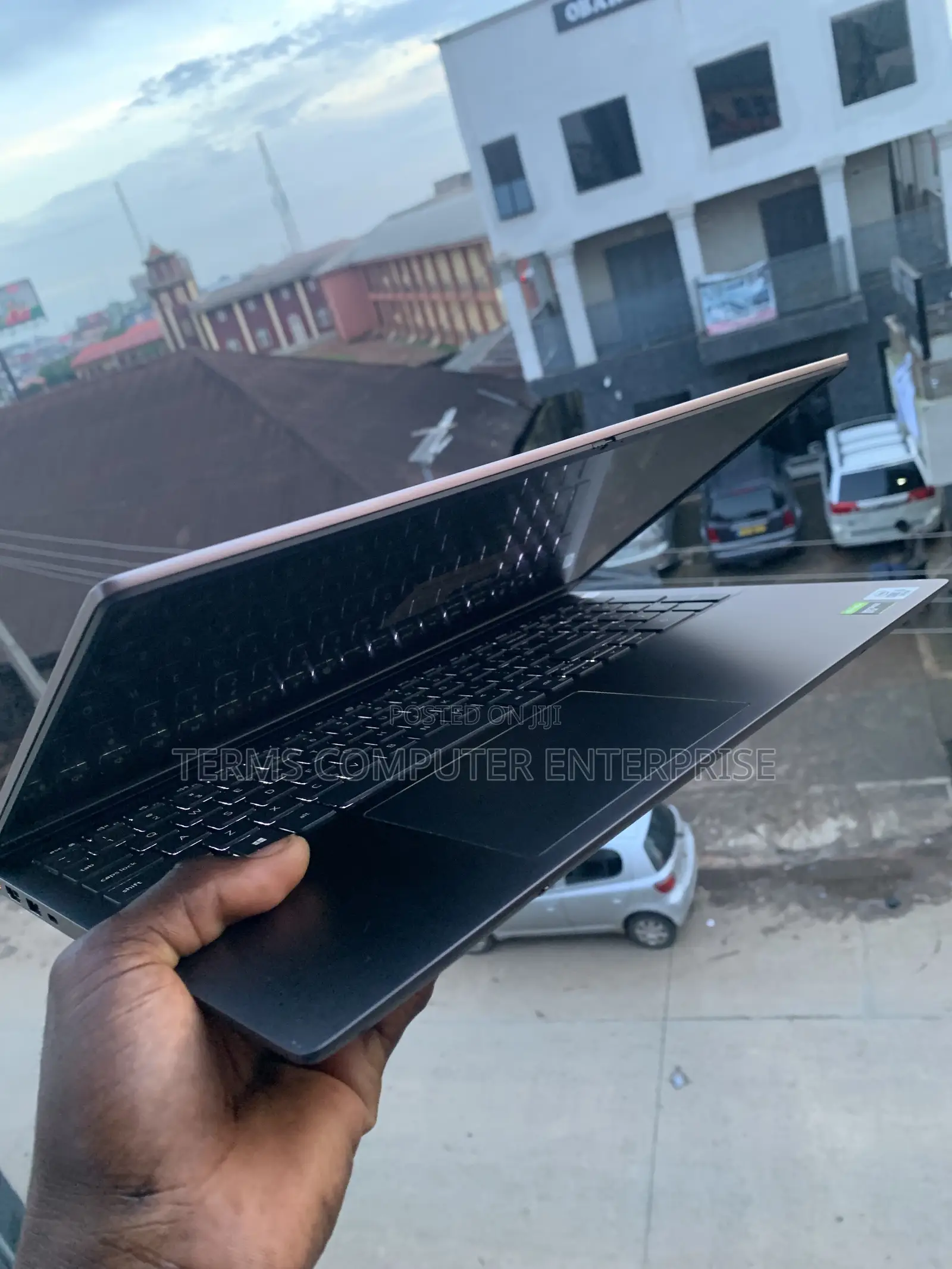 Laptop Dell Vostro 7510 16GB Intel Core i5 SSD 512GB