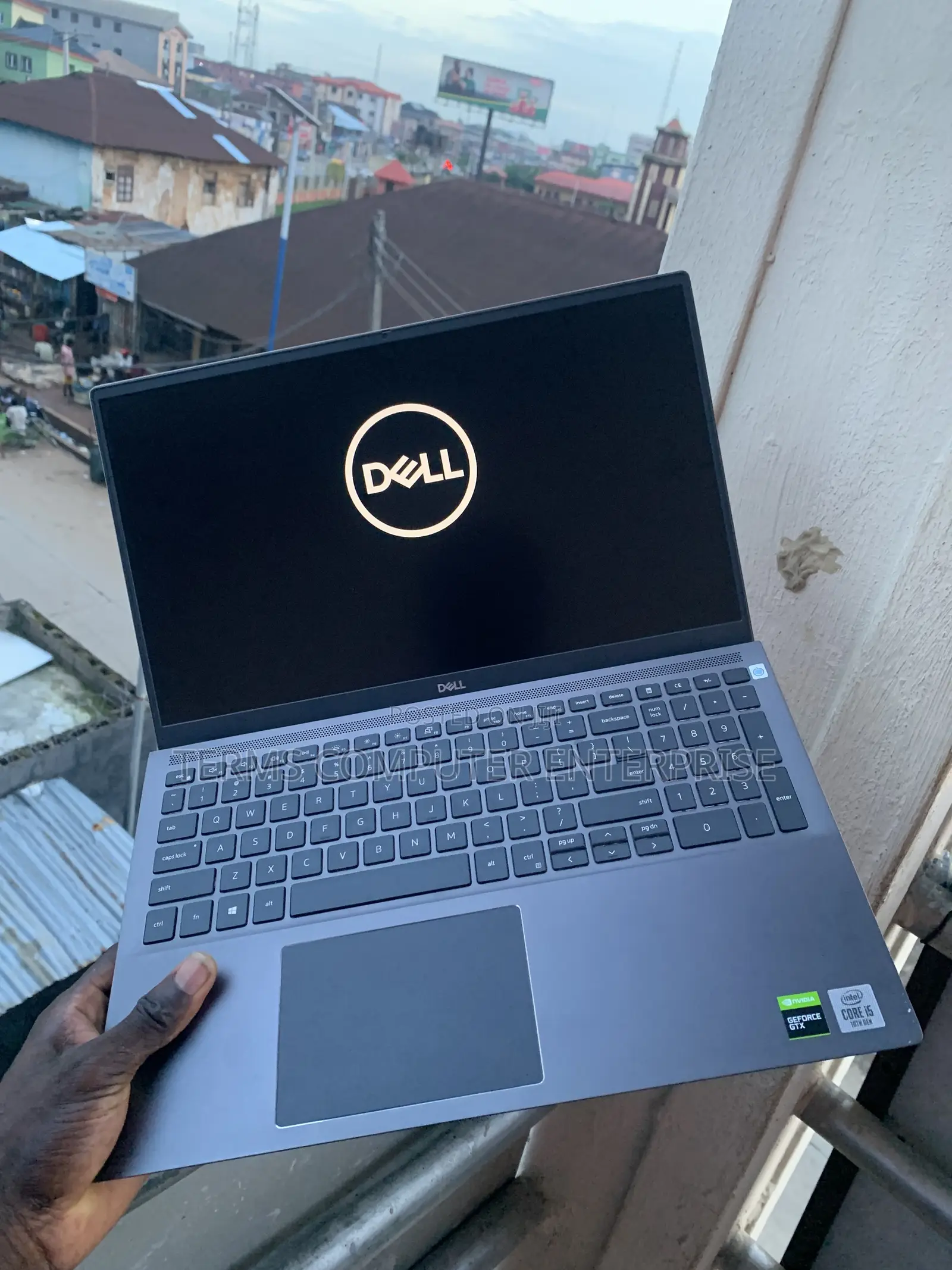 Laptop Dell Vostro 7510 16GB Intel Core i5 SSD 512GB