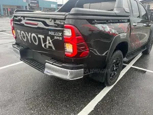 Toyota Hilux 2020 Black
