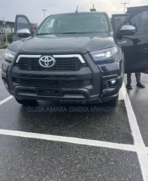 Toyota Hilux 2020 Black